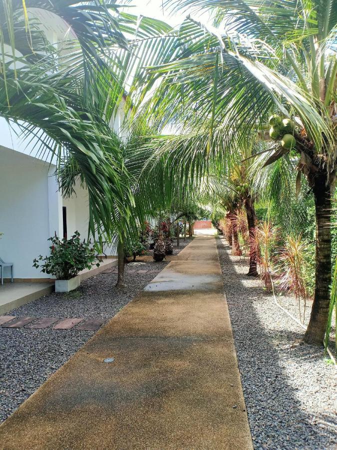 Coconoi Residence Nai Harn Buitenkant foto